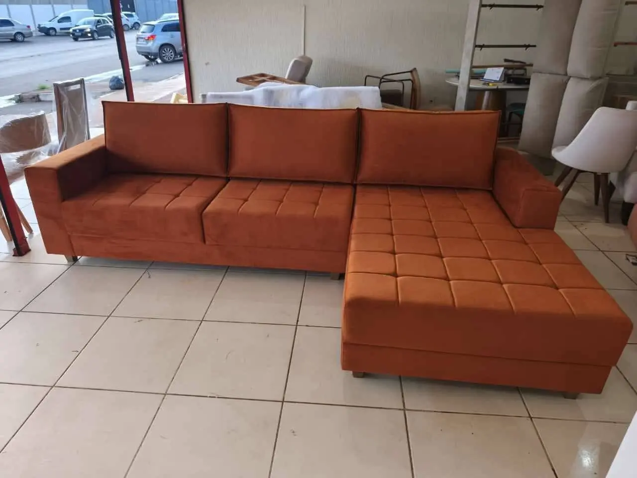 Sofá retrátil moderno produzido sob medida